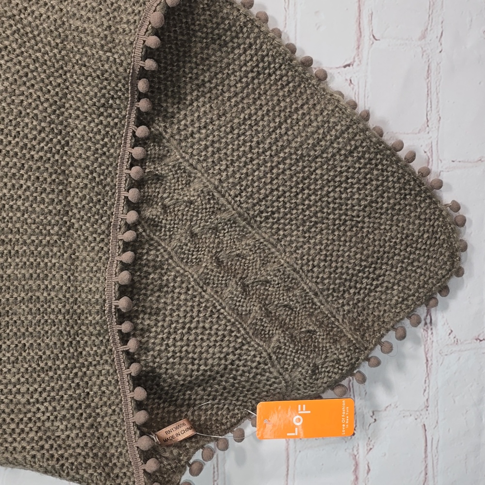 Love Of Fashion Taupe Neck Poncho 100% Acrylic NWT - Picture 3 of 11